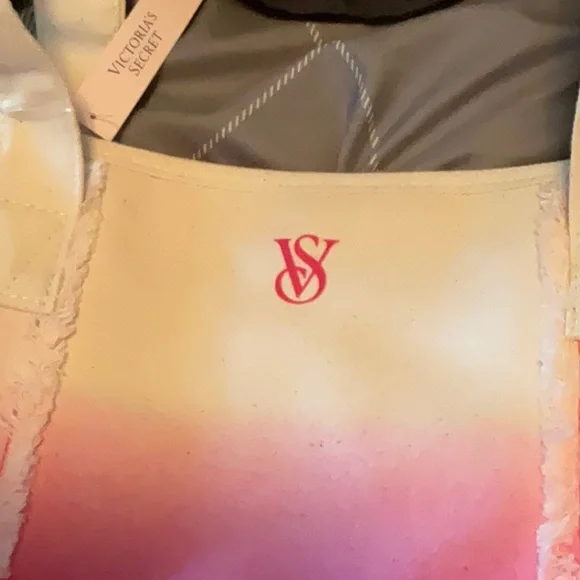 NWT Victoria’s Secret Pink and Cream Tote Bag - Picture 9 of 9